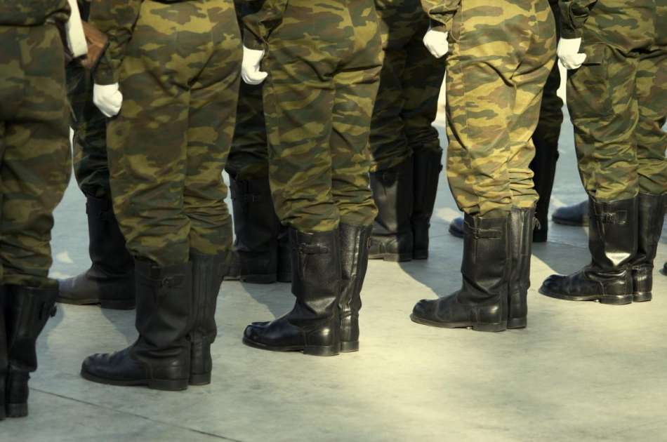 На видео показали, как российские оккупанты бросили трупы своих военных