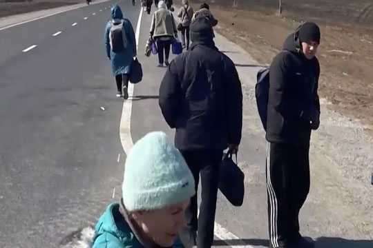 Житель Мариуполя вывел из города более 100 человек