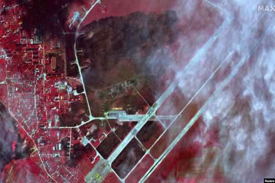 Удар по авиабазе в Крыму положил конец легенде о российской "безопасной гавани"
