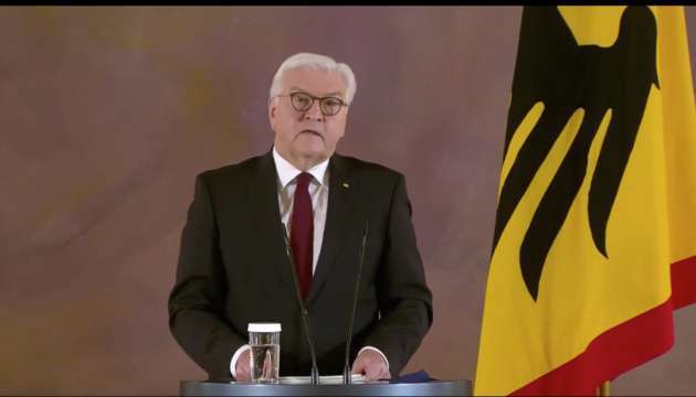 Штайнмаєр закликав путіна негайно вивести війська з України та почати переговори