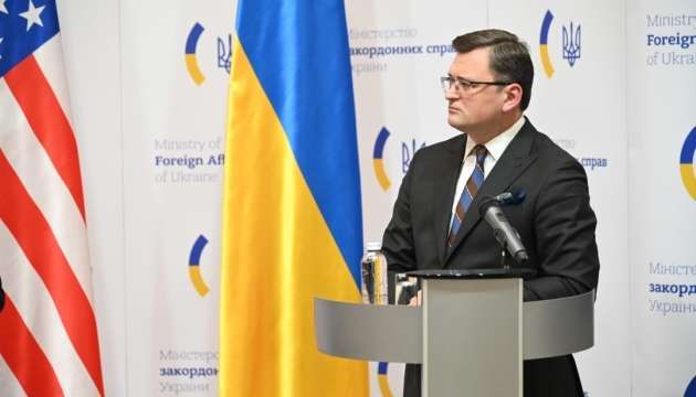 Україні потрібно більше важкої зброї і якнайшвидше – Кулеба