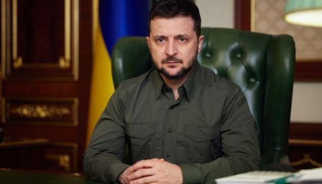 Зеленський вважає, що Байден і Макрон мають відвідати Україну